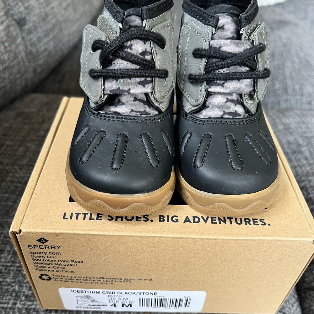 Sperry Icestorm crib boot. Brand new, in box. Infant size 4.